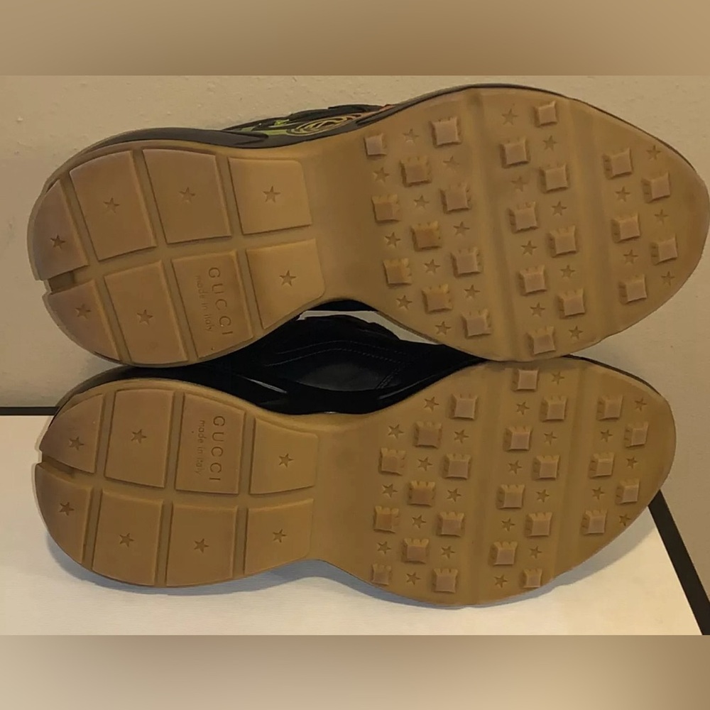 **EUC** Gucci Rhyton Iridescent Logo Sneakers - Picture 8 of 9